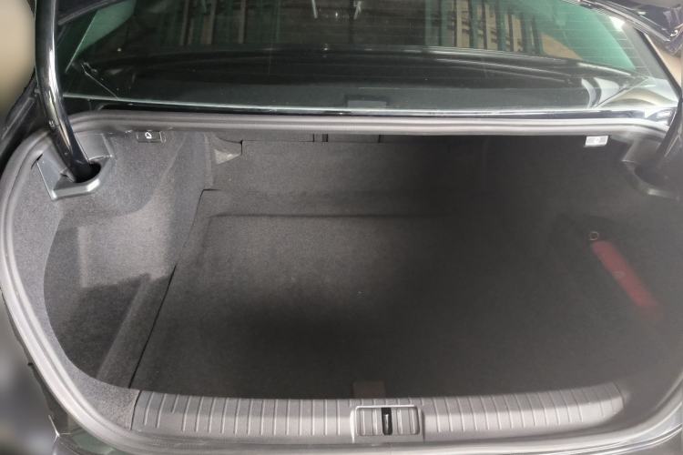 Used Volkswagen Magotan 2018 Facelift 330TSI DSG Luxury Model Trunk