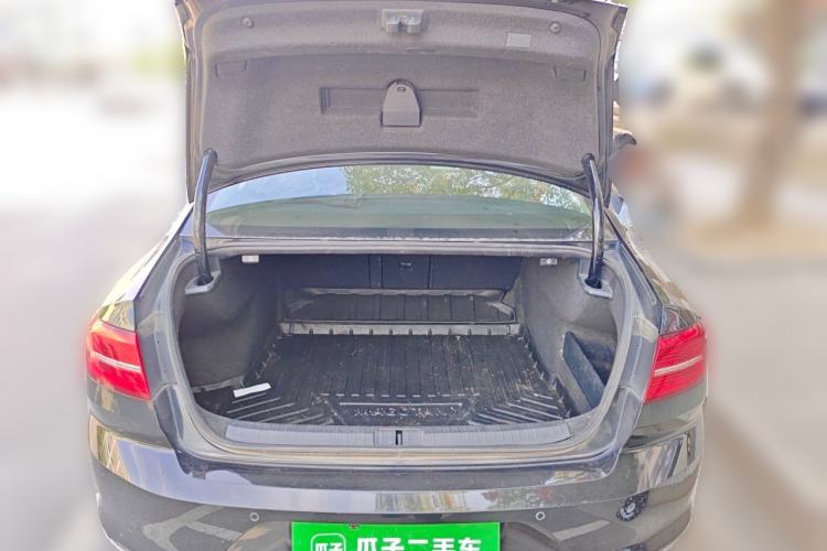 Used Volkswagen Magotan 2018 330TSI DSG Advanced Model Trunk