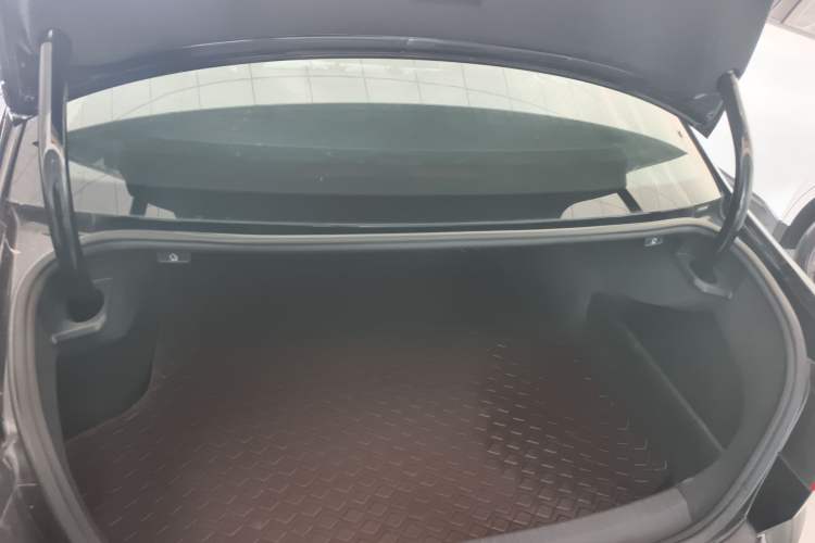 Used Volkswagen Magotan 2018 380TSI DSG Luxury Model Trunk