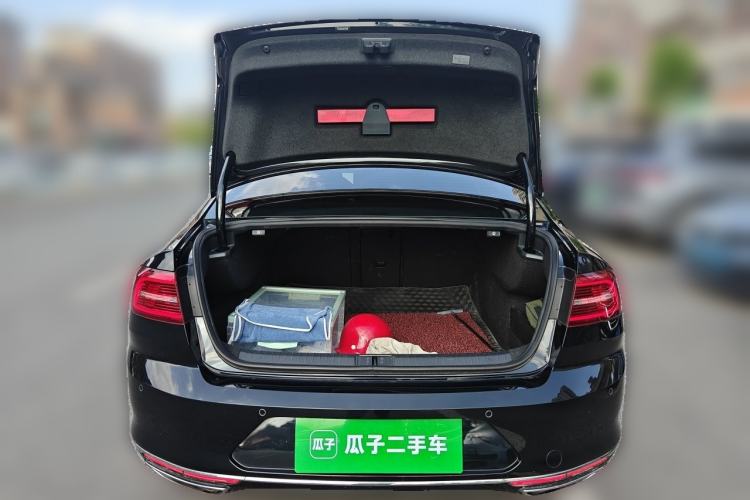 Used Volkswagen Magotan 2018 380TSI DSG Luxury Model Trunk