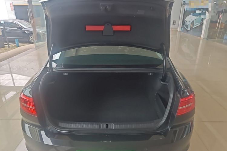 Used Volkswagen Magotan 2018 330TSI DSG Advanced Model Trunk