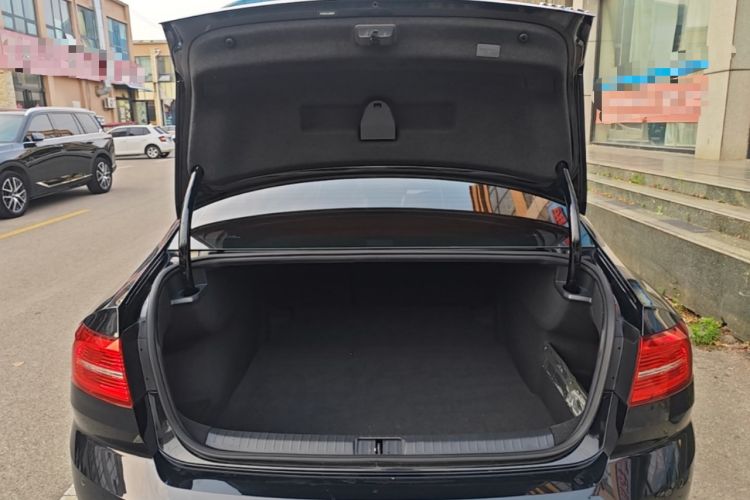Used Volkswagen Magotan 2018 280TSI DSG Comfort Model Trunk