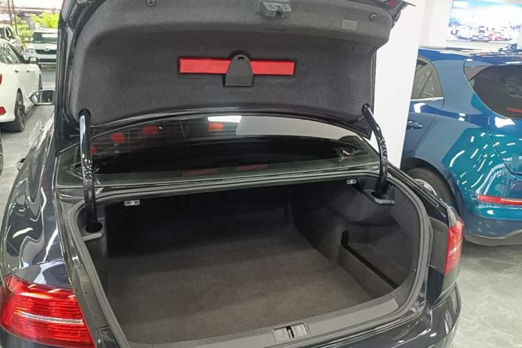 Used Volkswagen Magotan 2018 Facelift 380TSI DSG Luxury Version Trunk