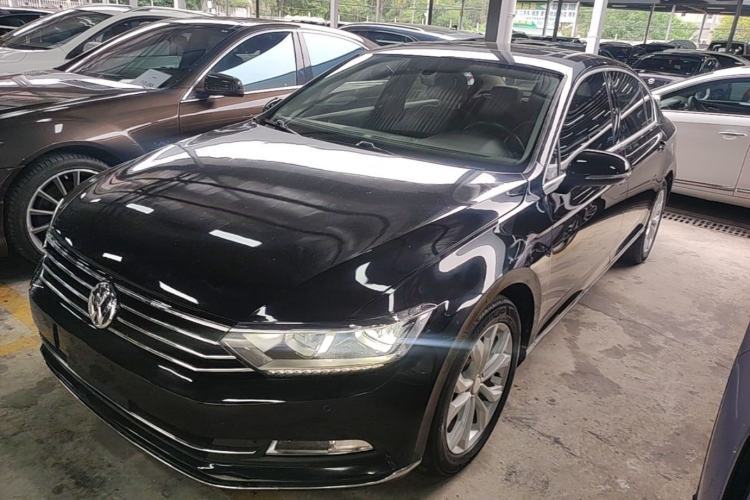 Used Volkswagen Magotan 2018 Facelift 330TSI DSG Luxury Model Guazi used car, China used car export, Used car for sale, Used cars, Cheapest cars for sale