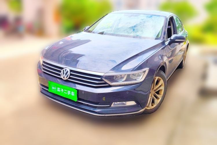 Used Volkswagen Magotan 2018 330TSI DSG Luxury Model Guazi used car, China used car export, Used car for sale, Used cars, Cheapest cars for sale