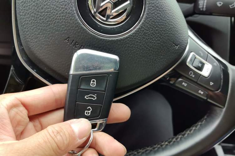 Used Volkswagen Magotan 2018 330TSI DSG Luxury Model Vehicle Key