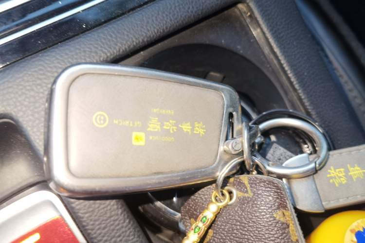 Used Volkswagen Magotan 2018 330TSI DSG Advanced Model Vehicle Key