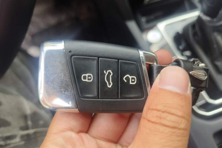 Used Volkswagen Magotan 2018 330TSI DSG Advanced Model Vehicle Key
