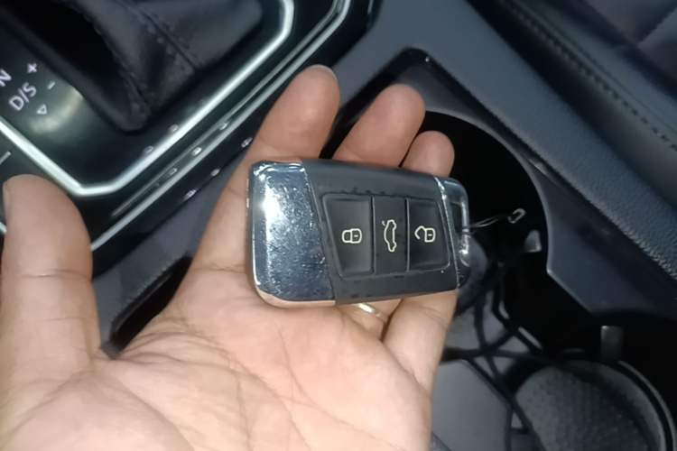 Used Volkswagen Magotan 2018 280TSI DSG Leading Model Vehicle Key