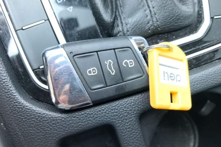 Used Volkswagen Magotan 2018 330TSI DSG Advanced Model Vehicle Key