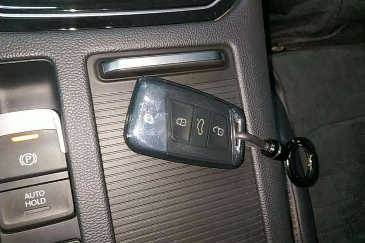 Used Volkswagen Magotan 2018 380TSI DSG Luxury Model Vehicle Key