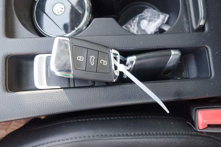 Used Volkswagen Magotan 2018 330TSI DSG Luxury Model Vehicle Key