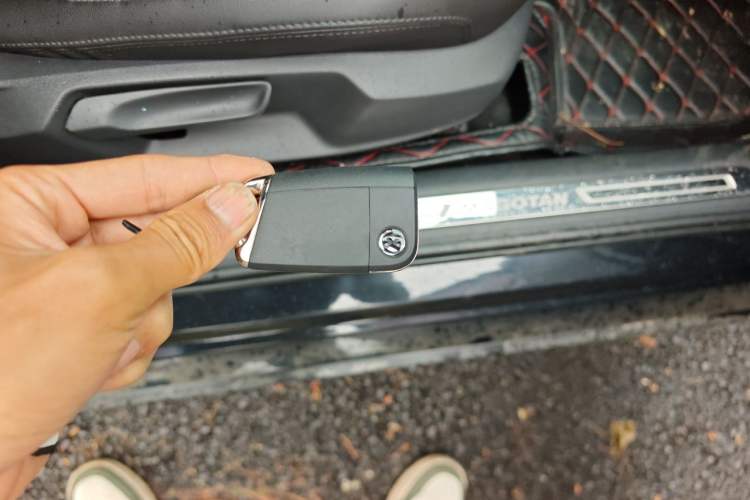 Used Volkswagen Magotan 2018 280TSI DSG Comfort Model Vehicle Key