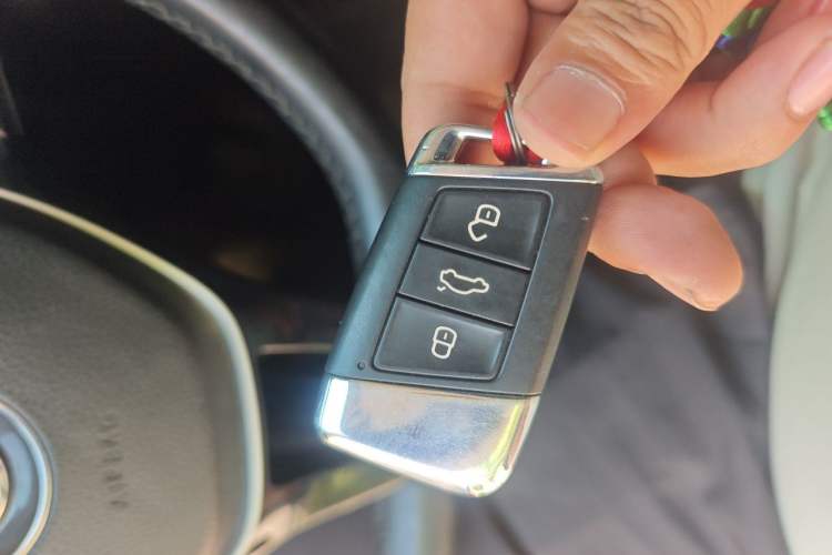 Used Volkswagen Magotan 2018 380TSI DSG Luxury Model Vehicle Key
