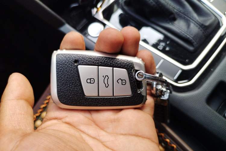 Used Volkswagen Magotan 2018 330TSI DSG Luxury Model Vehicle Key