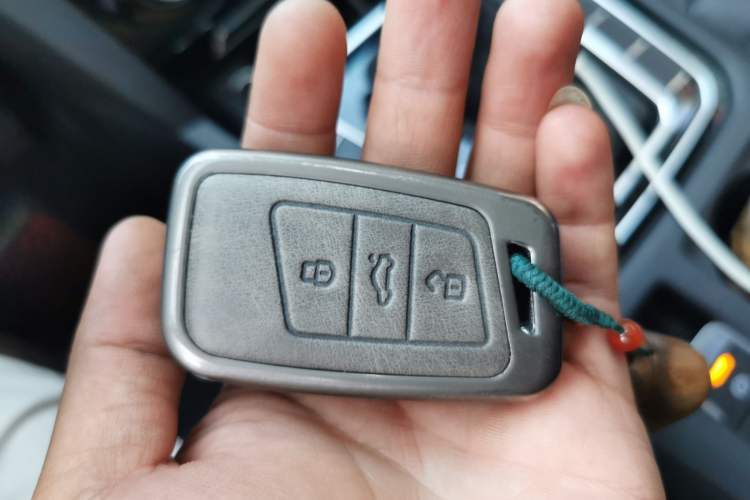 Used Volkswagen Magotan 2018 330TSI DSG Luxury Model Vehicle Key