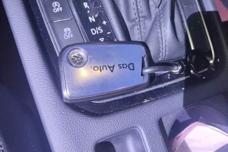 Used Volkswagen Magotan 2018 330TSI DSG Advanced Model Vehicle Key