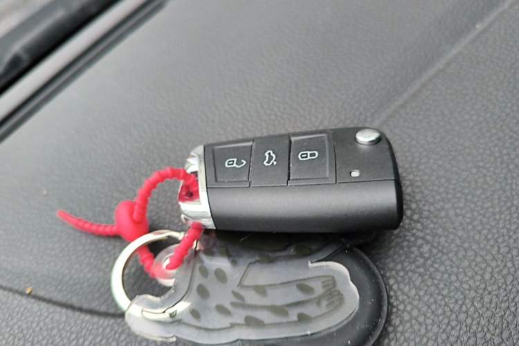 Used Volkswagen Magotan 2018 330TSI DSG Advanced Model Vehicle Key