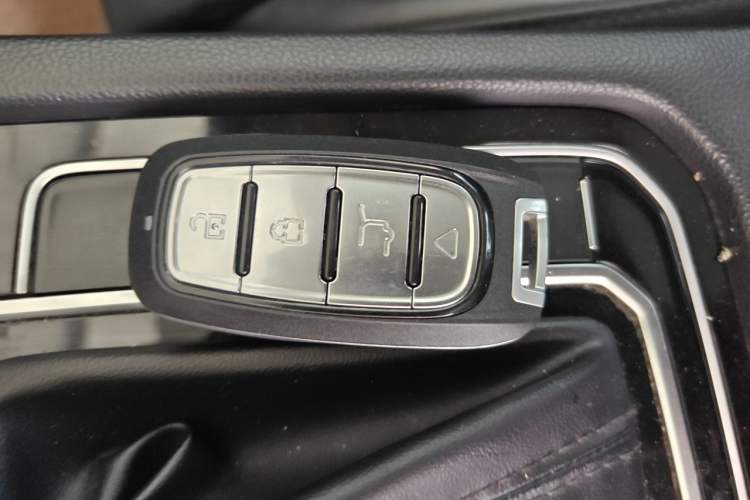 Used Volkswagen Magotan 2018 330TSI DSG Luxury Model Vehicle Key