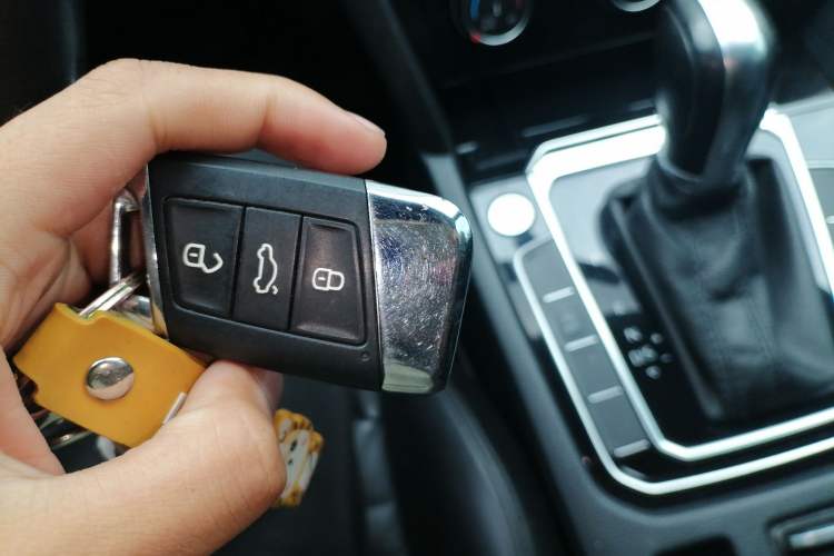 Used Volkswagen Magotan 2018 330TSI DSG Advanced Model Vehicle Key