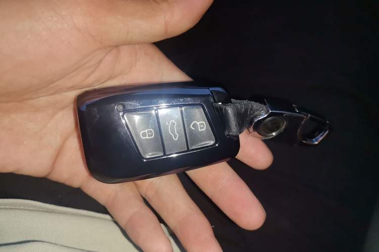 Used Volkswagen Magotan 2018 280TSI DSG Comfort Model Vehicle Key