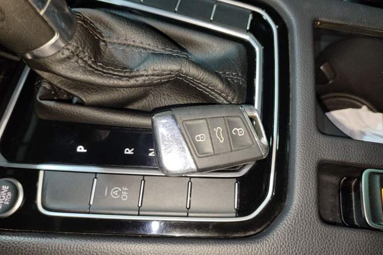 Used Volkswagen Magotan 2018 Facelift 330TSI DSG Luxury Model Vehicle Key