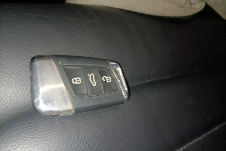 Used Volkswagen Magotan 2018 Facelift 330TSI DSG Luxury Model Vehicle Key