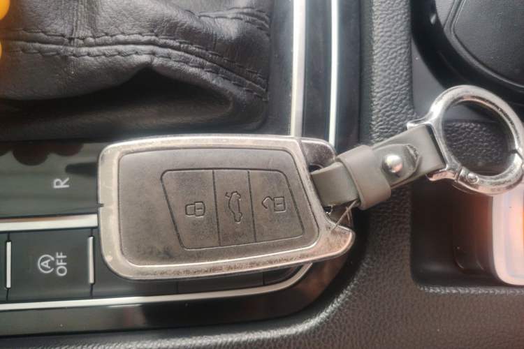 Used Volkswagen Magotan 2018 330TSI DSG Luxury Model Vehicle Key