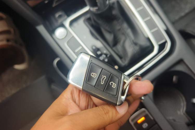 Used Volkswagen Magotan 2018 330TSI DSG Luxury Model Vehicle Key