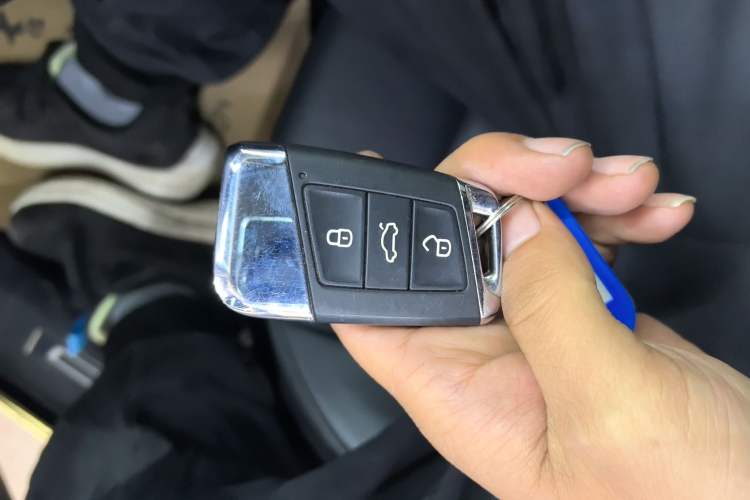 Used Volkswagen Magotan 2018 330TSI DSG Advanced Model Vehicle Key