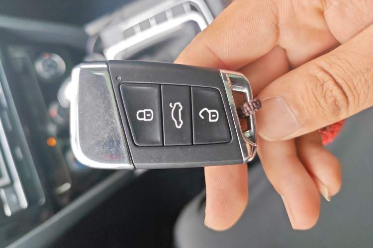 Used Volkswagen Magotan 2018 330TSI DSG Advanced Model Vehicle Key