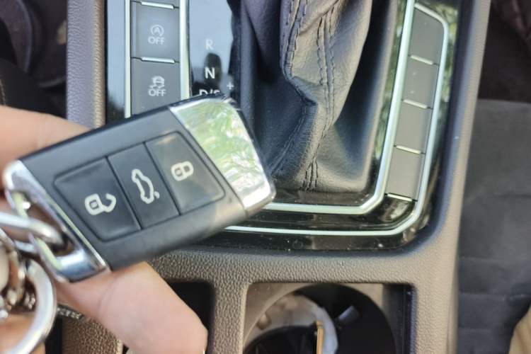 Used Volkswagen Magotan 2018 330TSI DSG Luxury Model Vehicle Key
