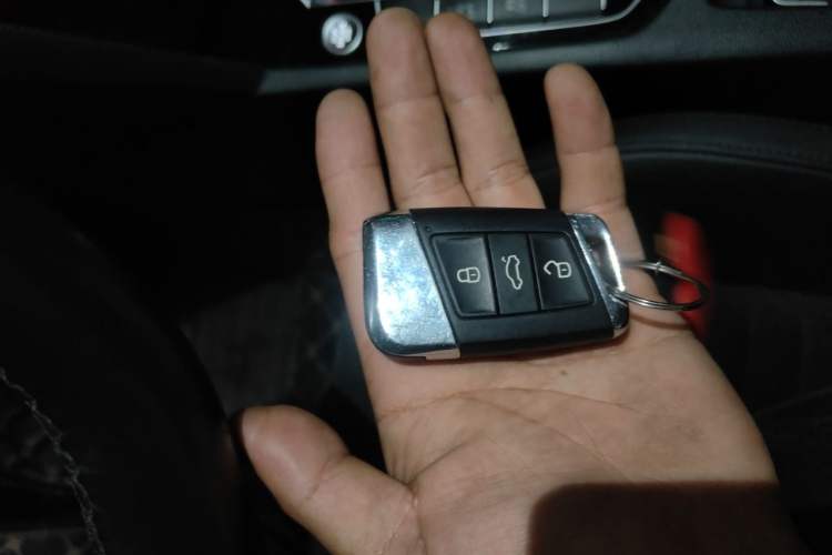 Used Volkswagen Magotan 2018 330TSI DSG Luxury Model Vehicle Key