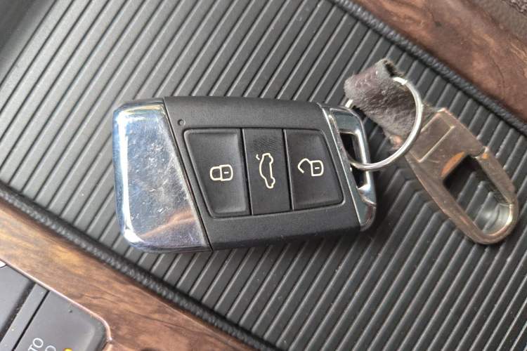 Used Volkswagen Magotan 2018 330TSI DSG Luxury Model Vehicle Key