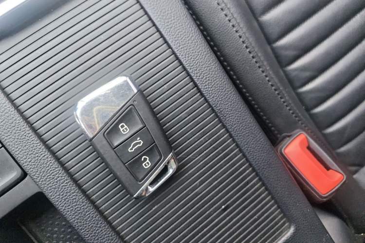 Used Volkswagen Magotan 2018 330TSI DSG Luxury Model Vehicle Key