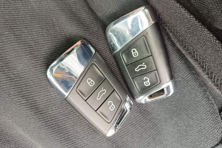 Used Volkswagen Magotan 2018 330TSI DSG Luxury Model Vehicle Key