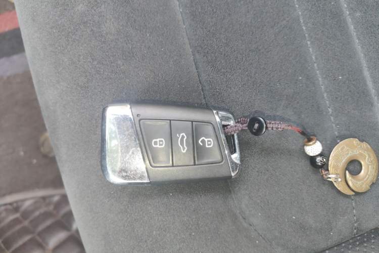 Used Volkswagen Magotan 2018 330TSI DSG Luxury Model Vehicle Key