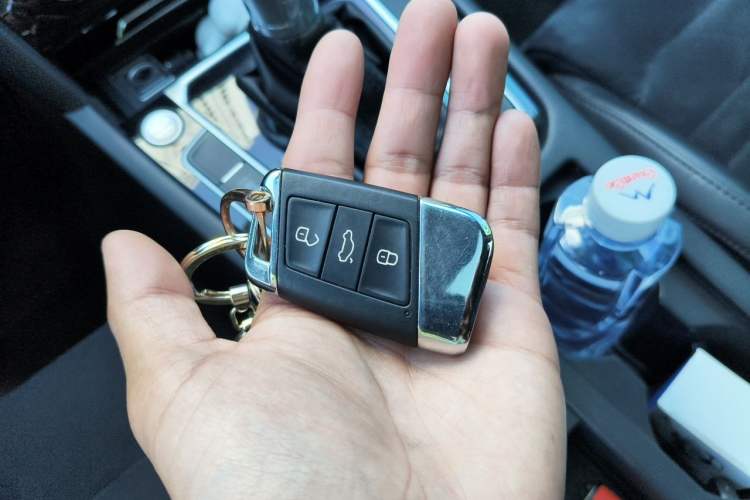 Used Volkswagen Magotan 2018 330TSI DSG Luxury Model Vehicle Key