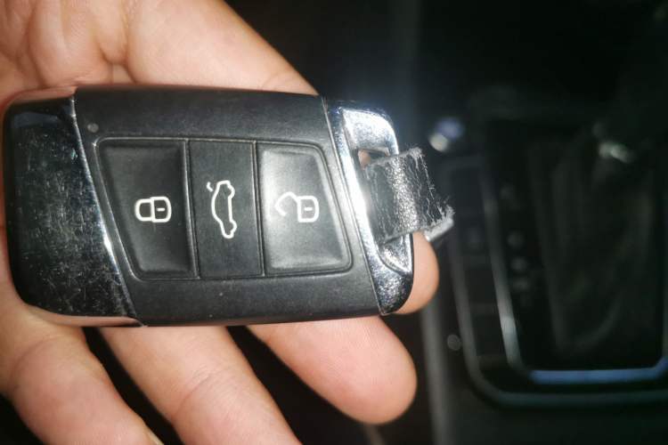 Used Volkswagen Magotan 2018 330TSI DSG Luxury Model Vehicle Key
