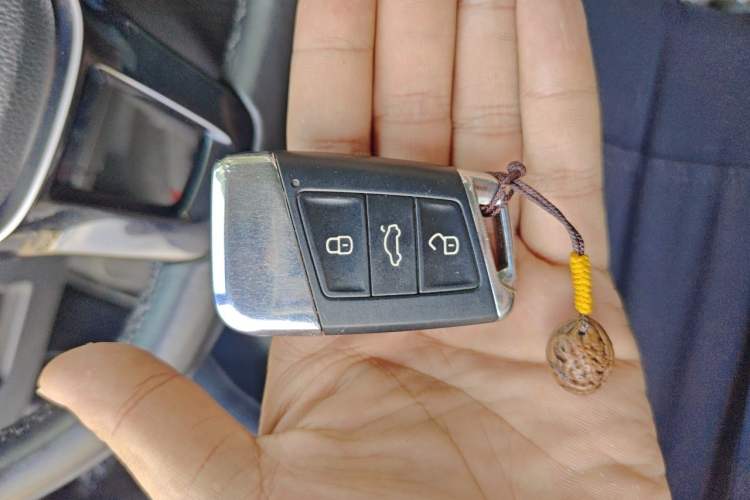 Used Volkswagen Magotan 2018 330TSI DSG Advanced Model Vehicle Key