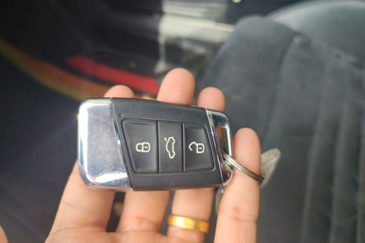 Used Volkswagen Magotan 2018 330TSI DSG Luxury Model Vehicle Key