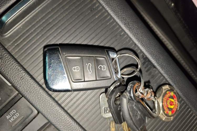 Used Volkswagen Magotan 2018 330TSI DSG Luxury Model Vehicle Key