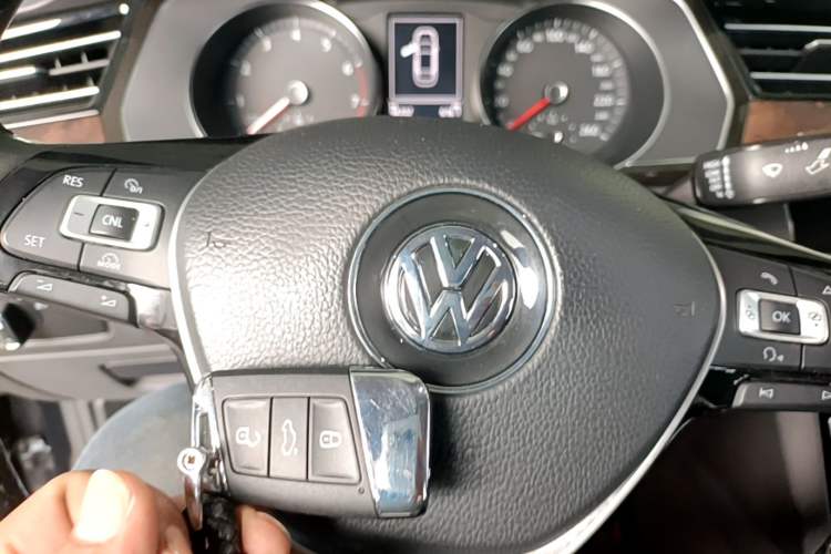 Used Volkswagen Magotan 2018 330TSI DSG Luxury Model Vehicle Key