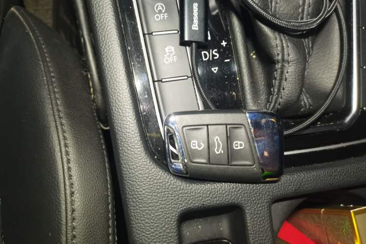 Used Volkswagen Magotan 2018 330TSI DSG Luxury Model Vehicle Key