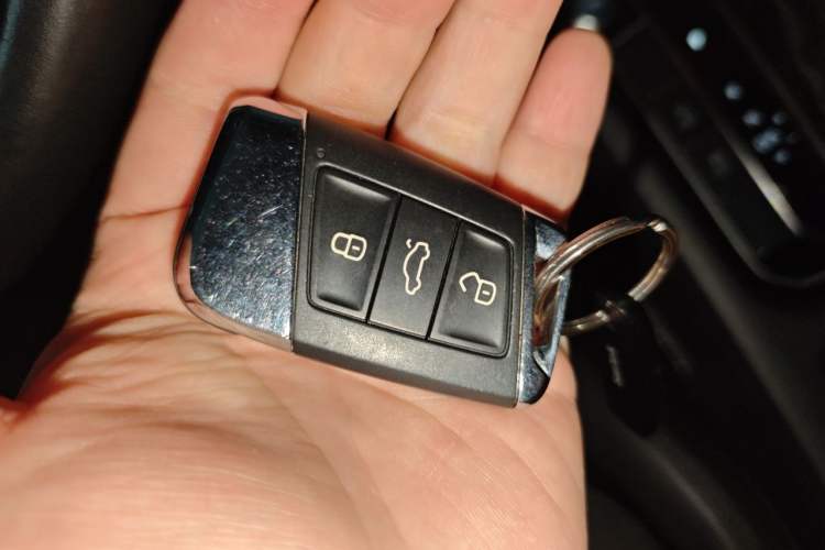 Used Volkswagen Magotan 2018 330TSI DSG Advanced Model Vehicle Key