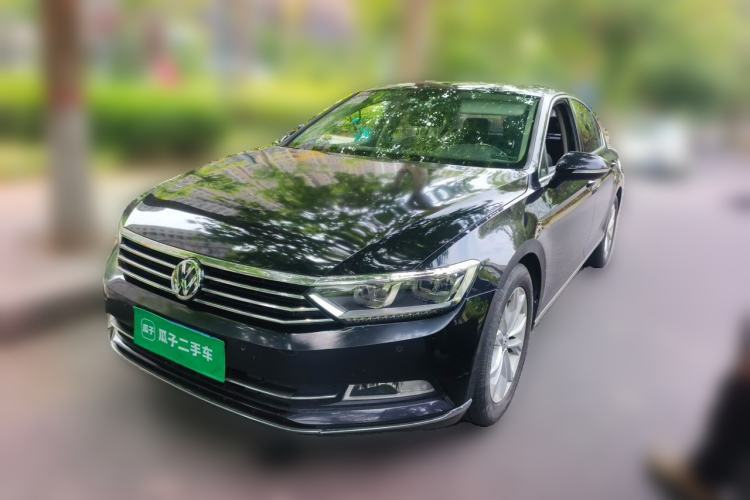 Used Volkswagen Magotan 2018 Facelift 330TSI DSG Luxury Model Guazi used car, China used car export, Used car for sale, Used cars, Cheapest cars for sale