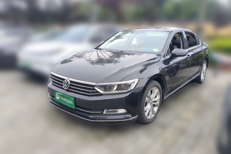 Used Volkswagen Magotan 2018 Facelift 330TSI DSG Luxury Model Guazi used car, China used car export, Used car for sale, Used Volkswagen cars, Cheapest cars for sale