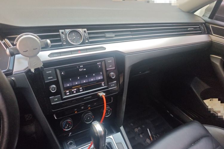 Used Volkswagen Magotan 2018 330TSI DSG Advanced Model Audio And AC Panel