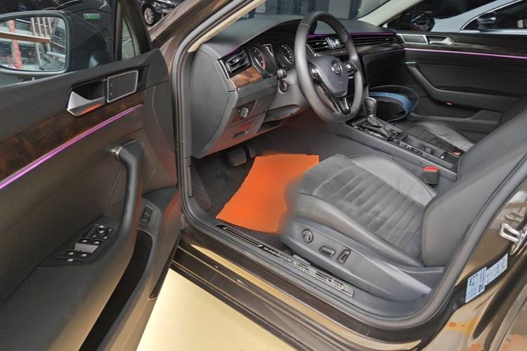 Used Volkswagen Magotan 2018 330TSI DSG Luxury Model Driver Seat