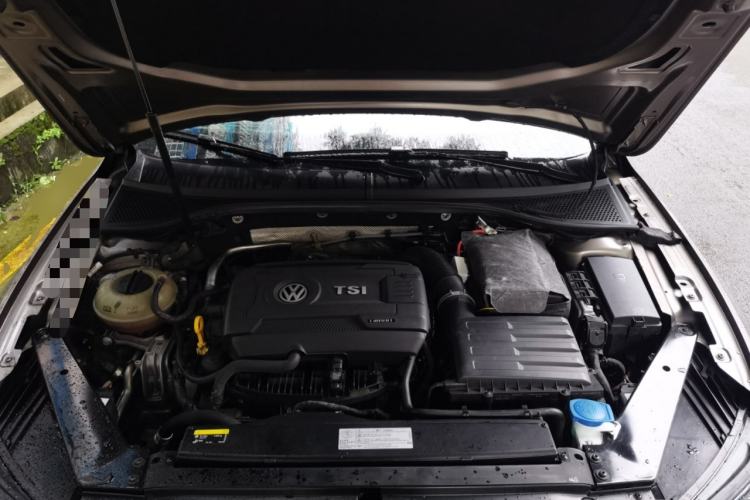 Used Volkswagen Magotan 2018 330TSI DSG Luxury Model Engine Bay